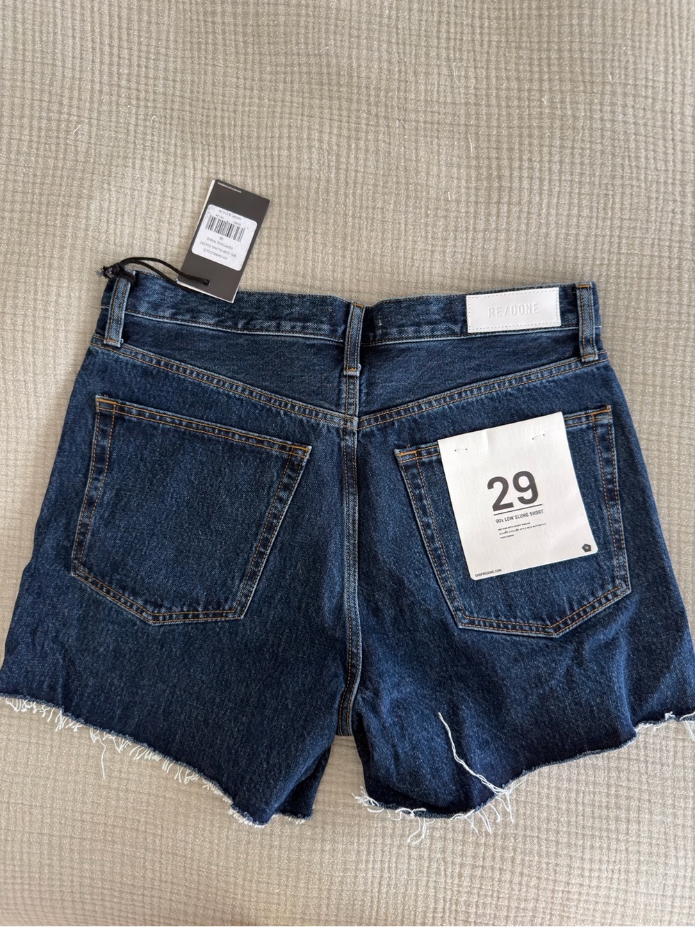 NWT re/done 90’s low slung denim shorts - Picture 3 of 4